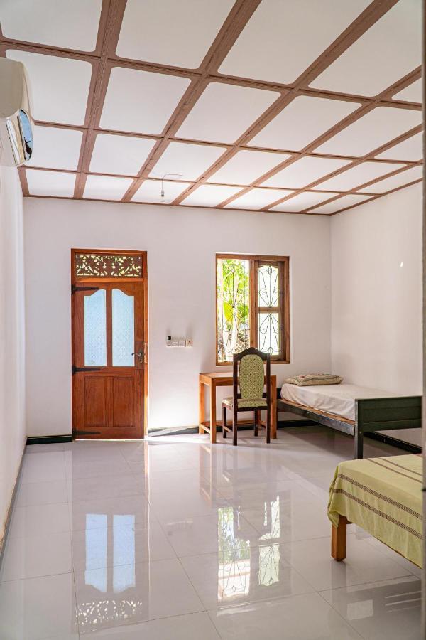 Surf & Yoga Arugam Bay Hotel Exterior photo
