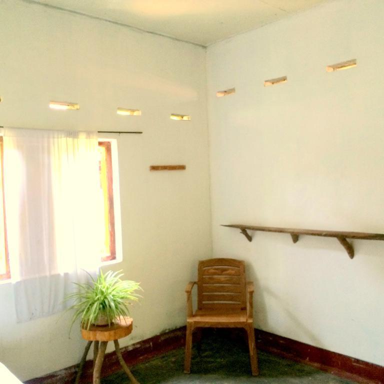 Surf & Yoga Arugam Bay Hotel Room photo