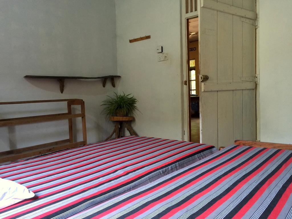 Surf & Yoga Arugam Bay Hotel Room photo