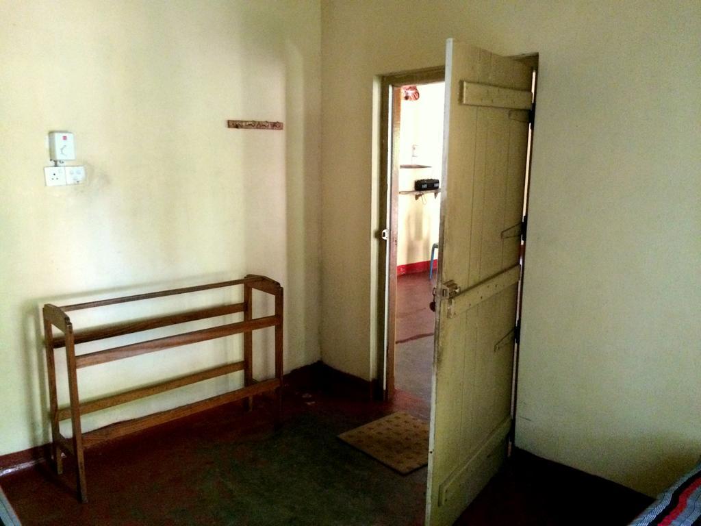 Surf & Yoga Arugam Bay Hotel Room photo